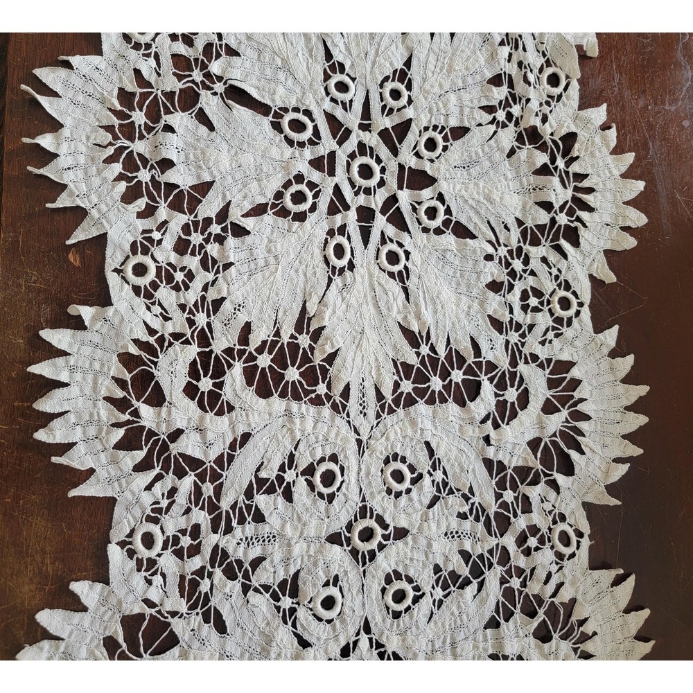 Vintage Handmade Cotton Needle Lace Table Runner - Picture 8 of 16